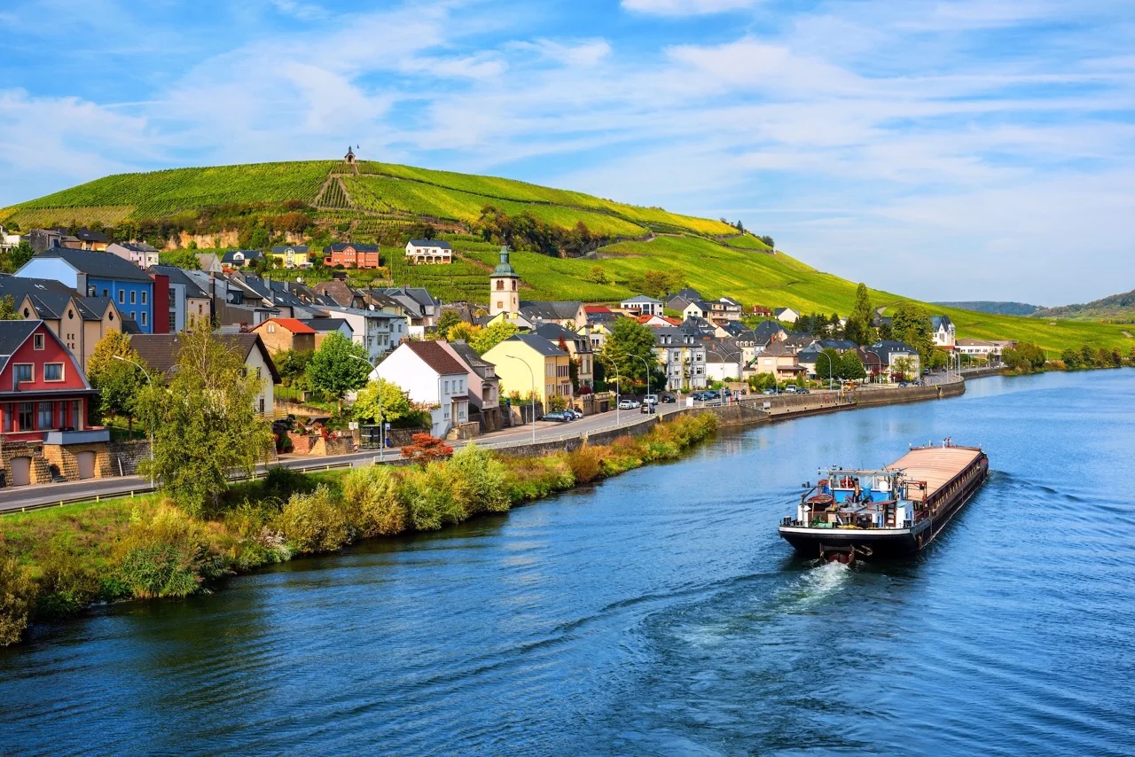Schengen and Moselle vineyards during a private wine tour